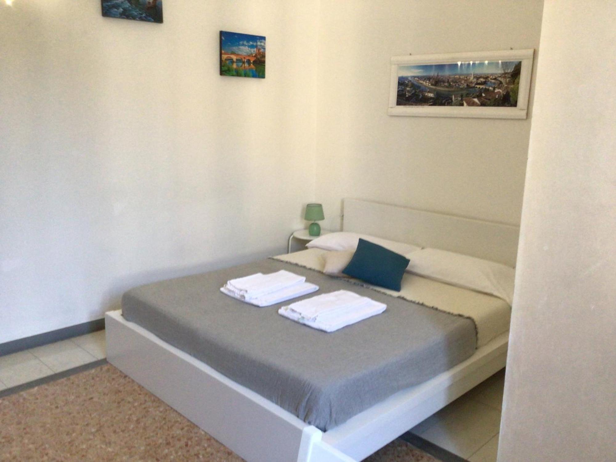 A Due Passi Da Giulietta-Casa Montecchi Verona Kültér fotó
